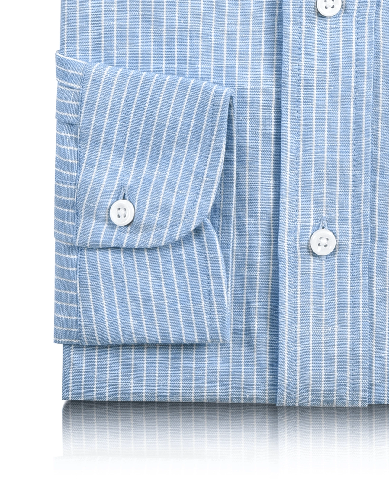 Blu Notturno e Righe Bianche: Camicia in Lino di Cotone, Stile Mediterraneo.